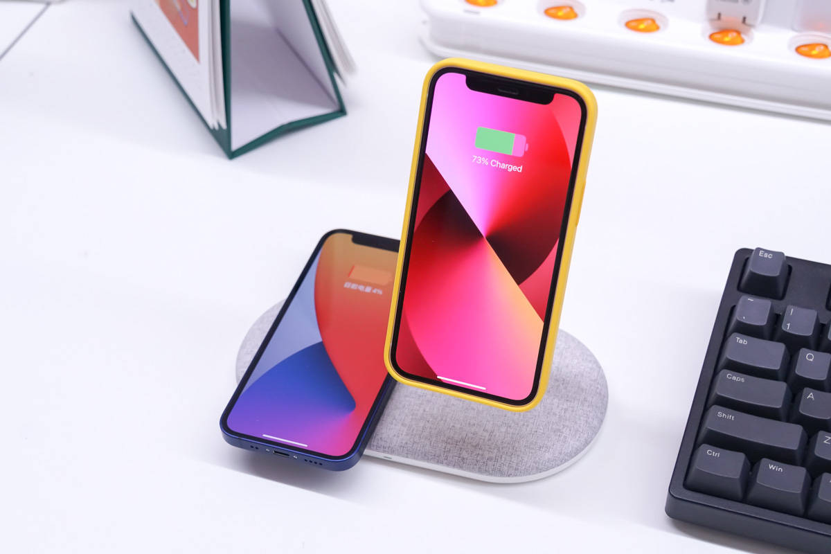 充电新体验MOMAX立式双项磁吸无线充电器测评pg电子娱乐平台iPhone 1312通用无线(图4) 充电新体验MOMAX立式双项磁吸无线充电器测评pg电子娱乐平台iPhone 1312通用无线(图4)