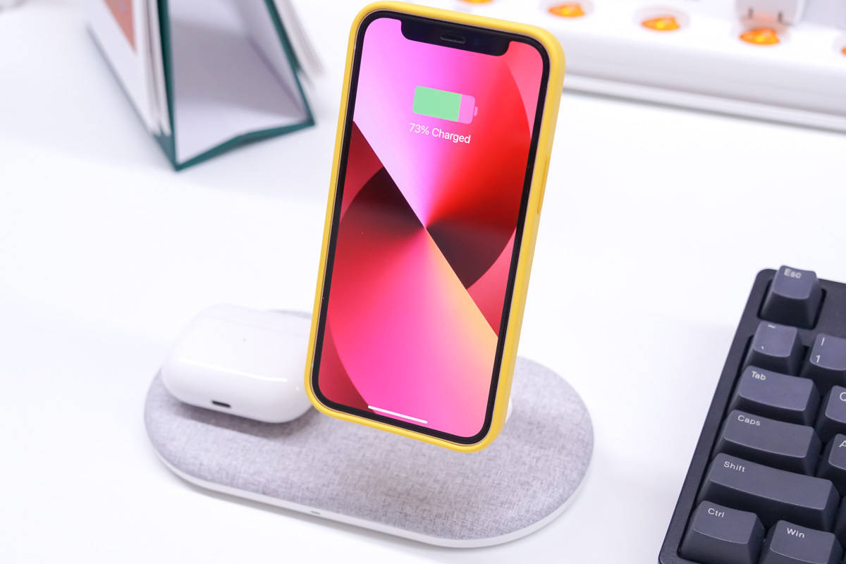 充电新体验MOMAX立式双项磁吸无线充电器测评pg电子娱乐平台iPhone 1312通用无线(图7) 充电新体验MOMAX立式双项磁吸无线充电器测评pg电子娱乐平台iPhone 1312通用无线(图7)